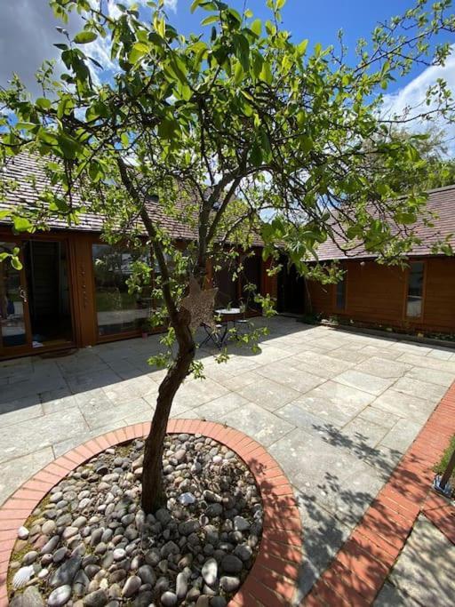 The Retreat, A Relaxing Getaway For Couples Lejlighed Hambrook Eksteriør billede
